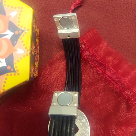 Leather (?) And metal heart bracelet - Picture 3 of 4